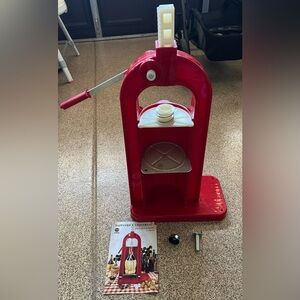 Colonna Bench Bottle Capper/Corker